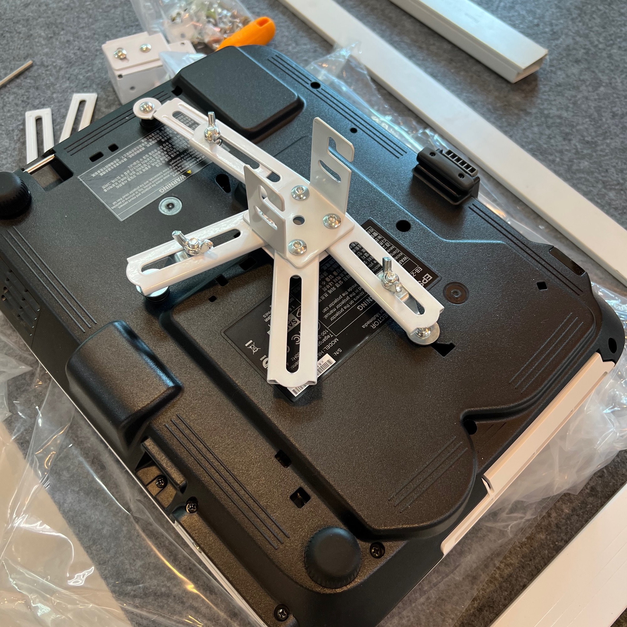 Ceiling Mount โปรเจคเตอร์ UC-63100-A รูปที่ 4